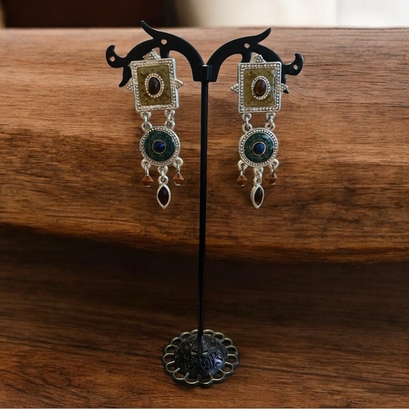 Elegant Silver tone and Enamel Dangle Clip On Earrings *NWOT* - Picture 1 of 4